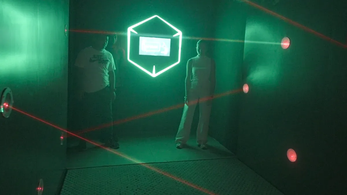 Laser Maze challenge room by CUBE Challenges — photo 1 of 3